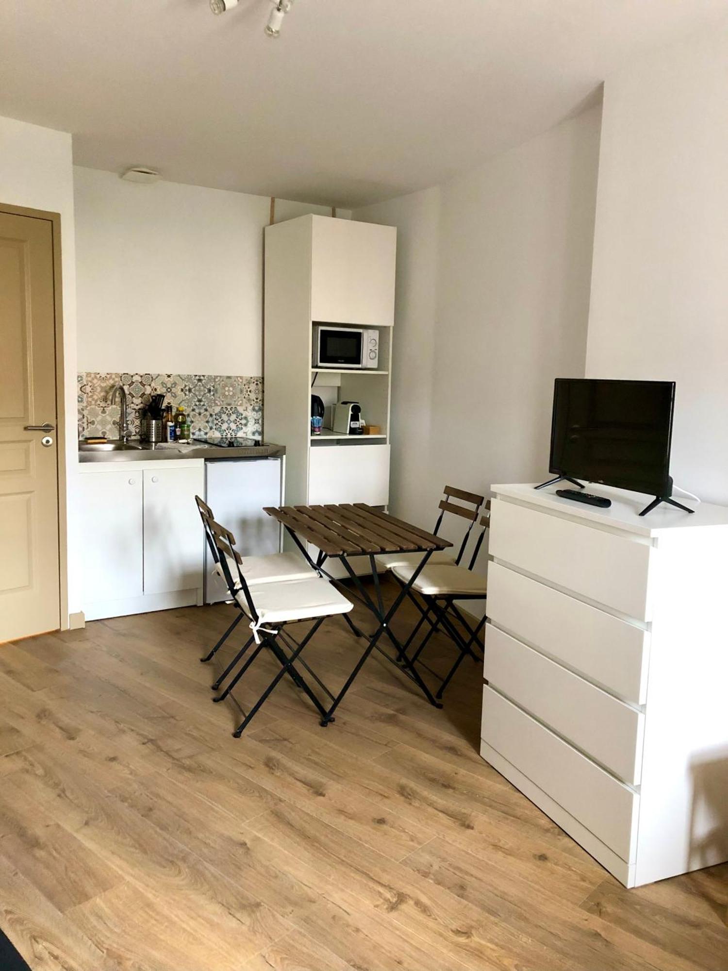 Logement Neuf, Tout Confort, Au Coeur Du Village Saint Didier  Ngoại thất bức ảnh